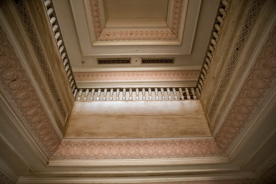 Saddam Hussein Babylon Palace