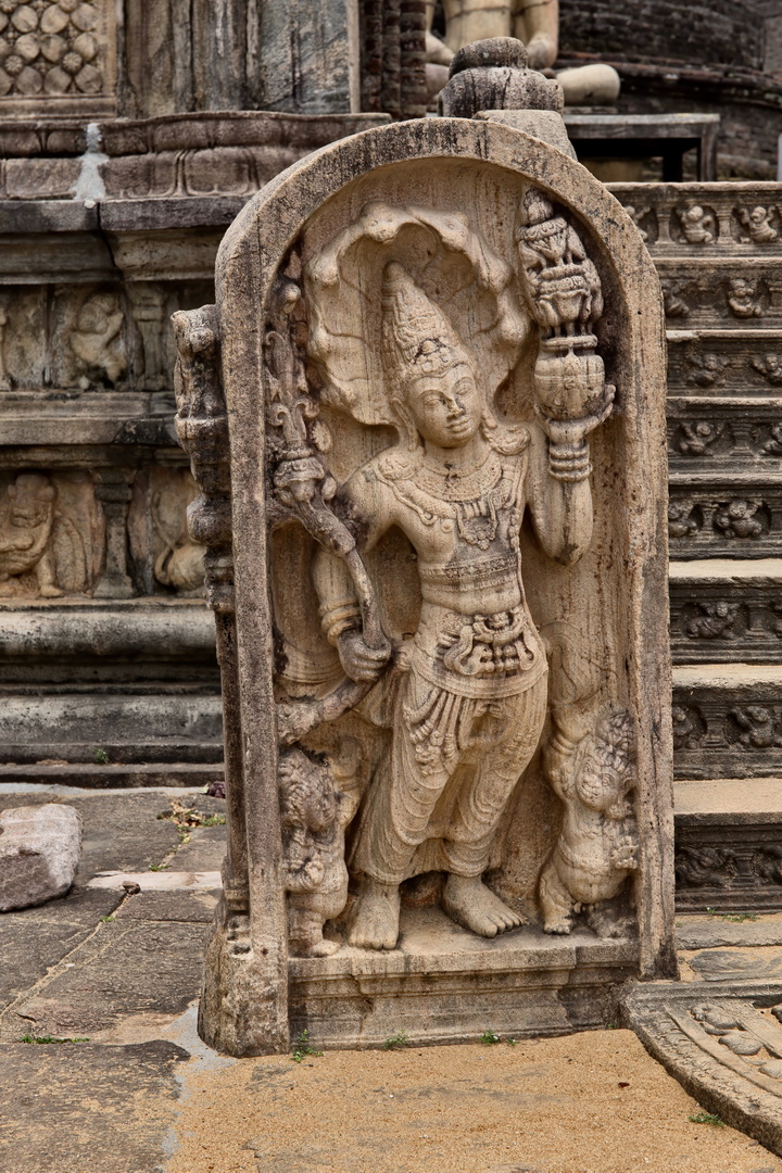 SRI LANKA Archaeological Sites
