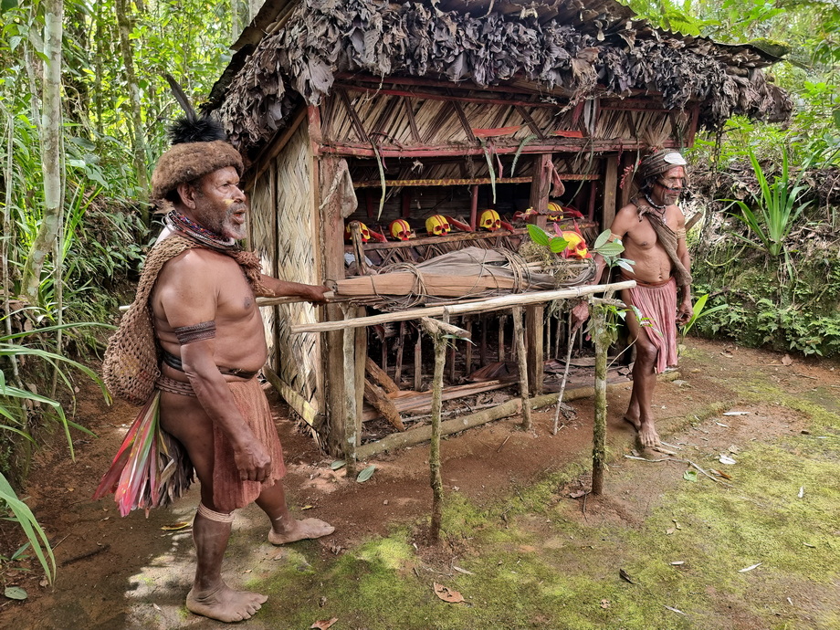 Huli People