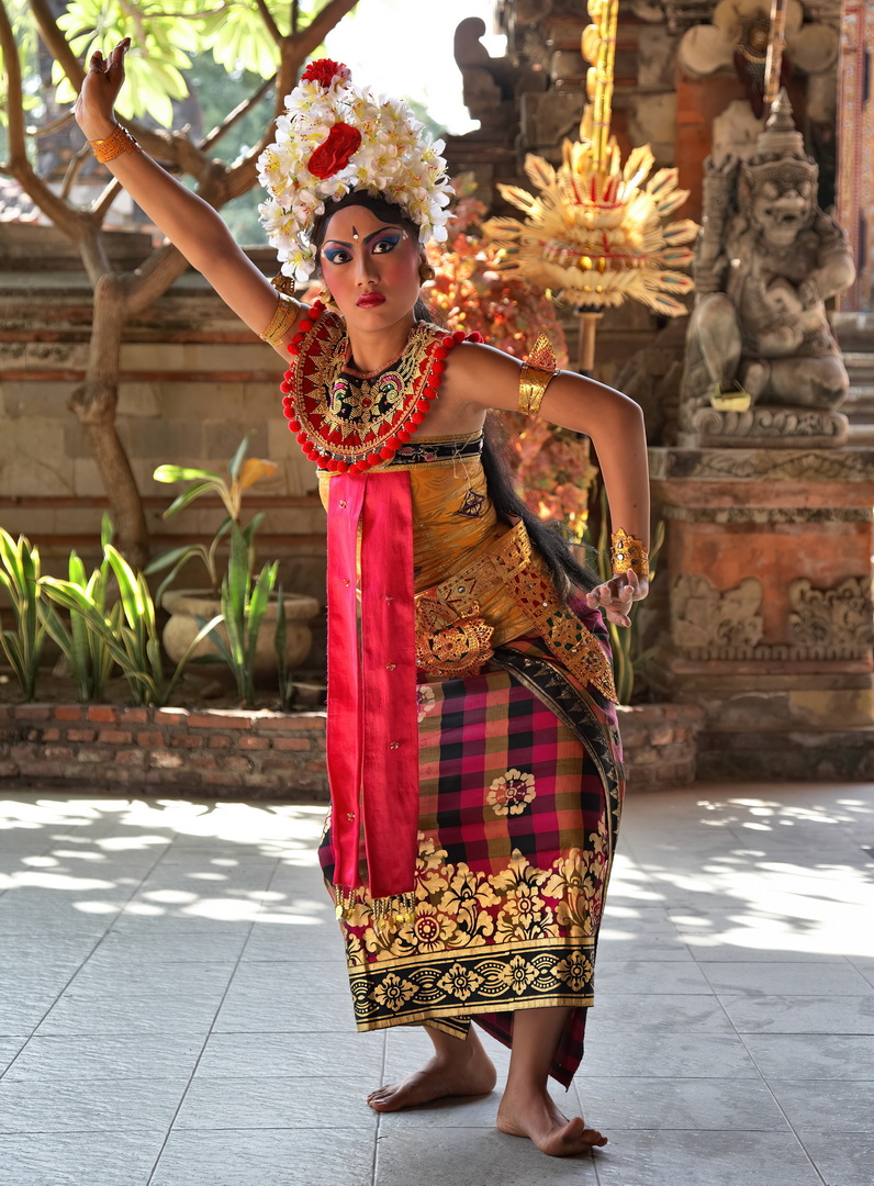 Legong Dance